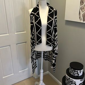 T/O Tribal Contemporary Designed Open Front Asymmetrical Black & Cream Sweater